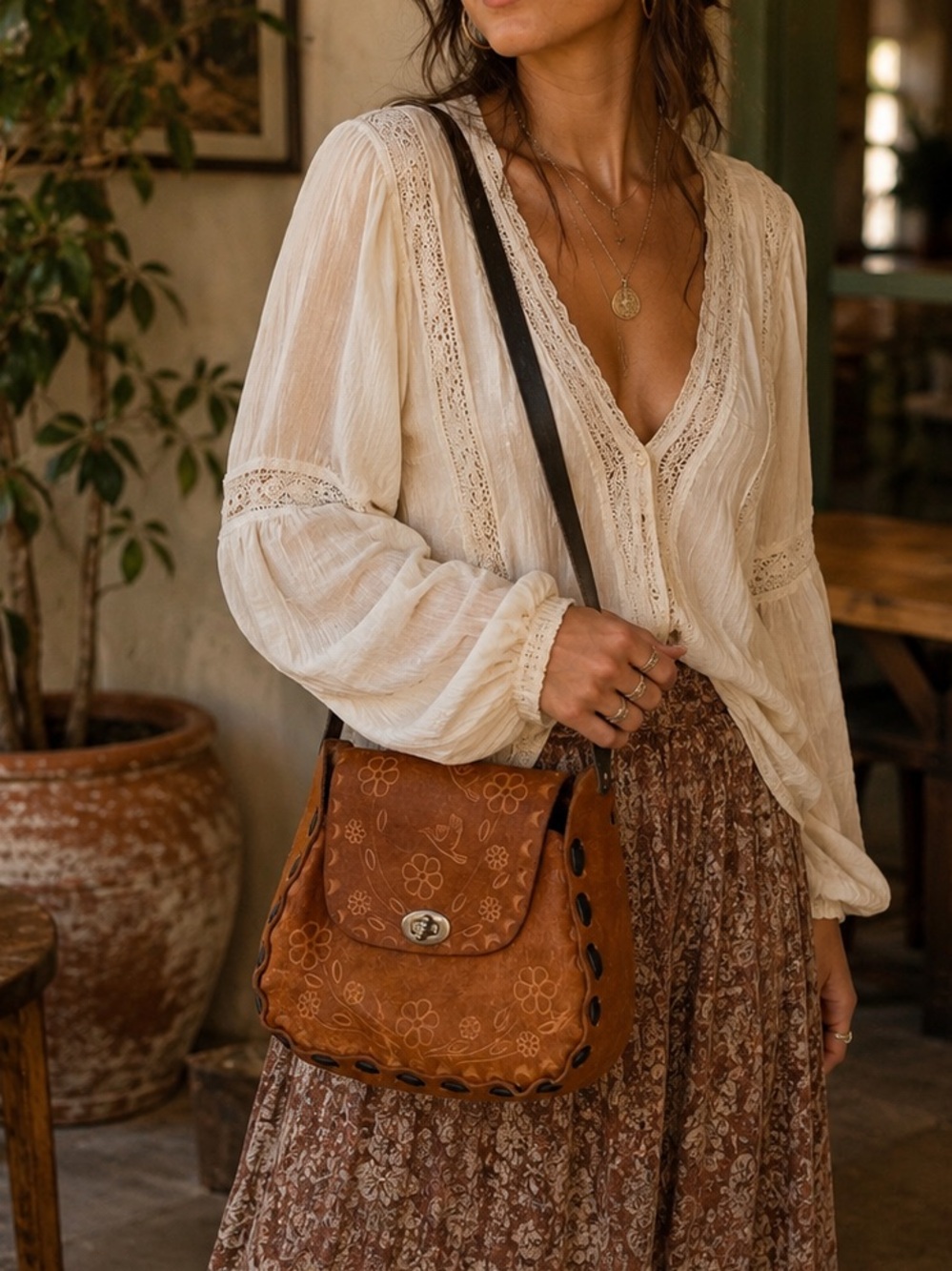 Vintage Mexican Tooled Leather Purse Flowers